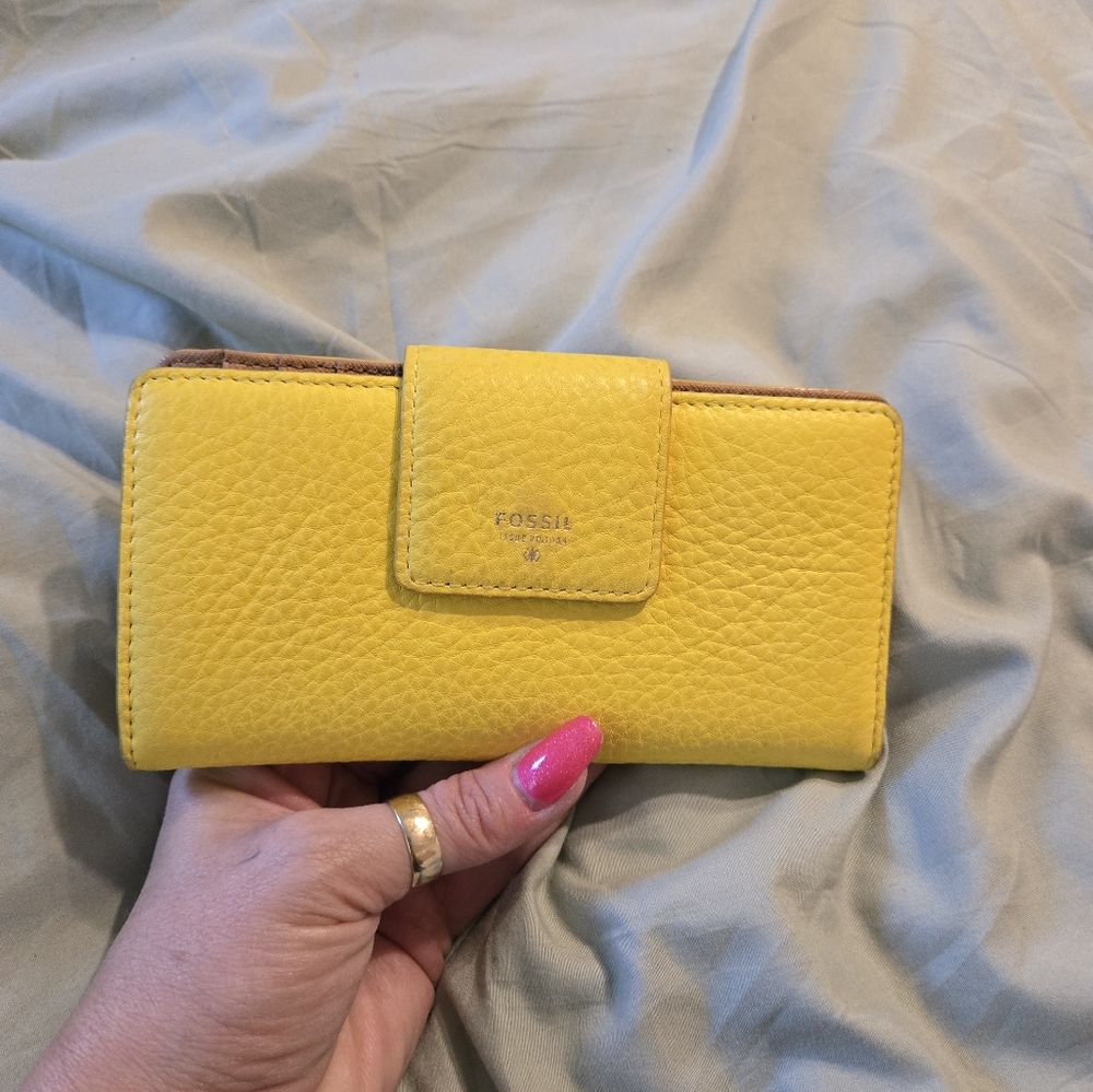 Fossil Yellow Leather Wallet with Pebbled Finish